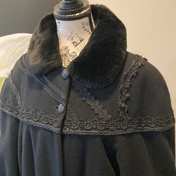 Suttles & Seawinds Vintage 1992 Fine Romance Coat - Picture 6 of 16